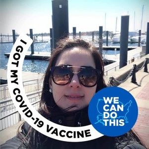 Meet your Posher, Larissa